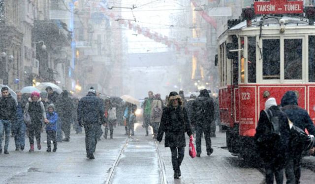 İstanbul’un 5 ilçesinde kar nedeniyle eğitime 1 gün ara verildi