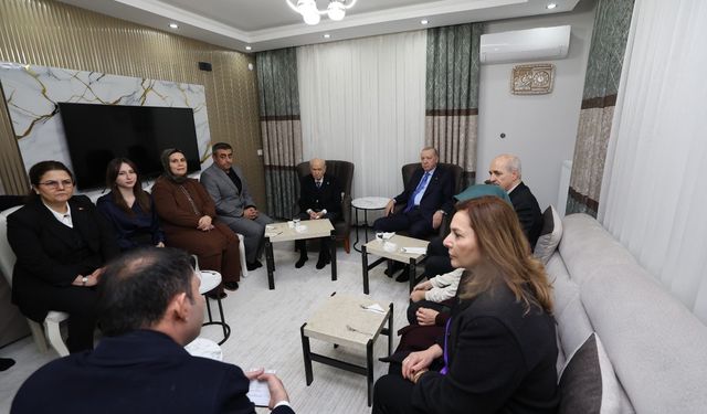 Cumhurbaşkanı Erdoğan ve Devlet Bahçeli’den depremzede aileye ziyaret