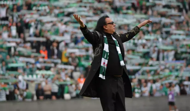 Bursaspor taraftarı Kurtlar Vadisi müziğiyle çoşuyor