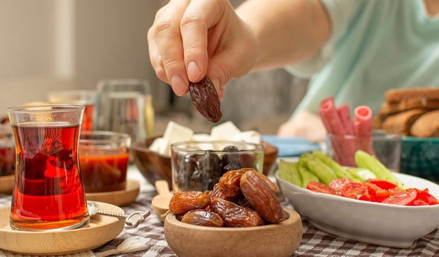 Ramazan’da Diyabet Hastalarına Sağlıklı Beslenme Rehberi