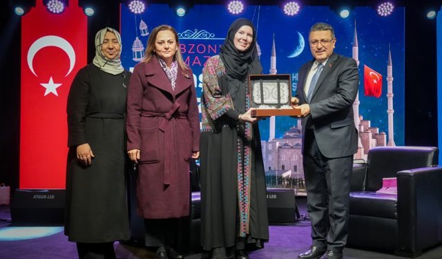 Kanadalı Yazar Jenny Molendyk: “Müslümanlık Bana Allah’tan Bir Hediye”