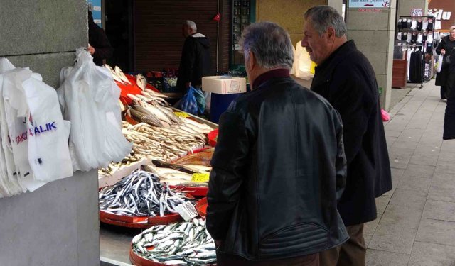 Bayram Öncesi Balık Tezgahlarında Bolluk