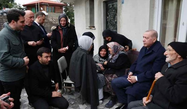 Erdoğan, Rize'de komşularıyla bayramlaştı