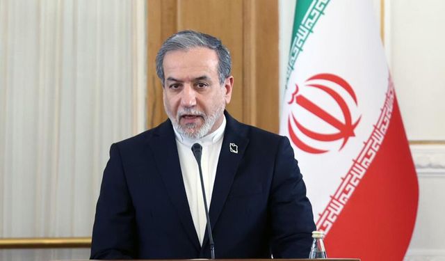 İran Dışişleri'nden Açıklama: Bir iki gün içinde bir dini lider seçilecek