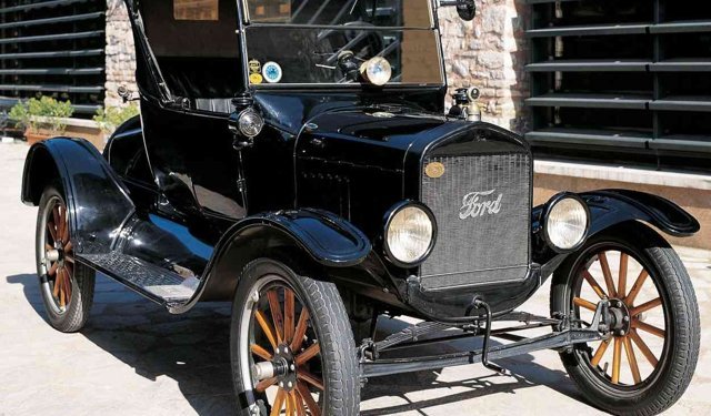 Peaky Blinders’ın klasik otomobilleri Rahmi M. Koç Müzesi’nde