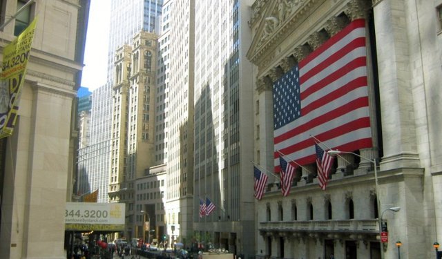 Wall Street’ten Uyarı: Piyasalar Resesyon Riskini Hafife Alıyor