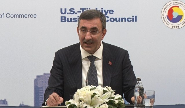 Yılmaz: Türkiye yatırımcılar için stratejik merkez, hedef 100 milyar dolarlık ticaret