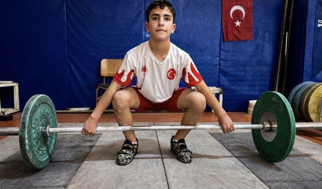 12 yaşında Türkiye şampiyonluğuna ulaştı!