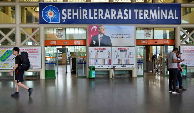Antalya otogarında bayram öncesi bilet ve fiyat etiketi denetimi