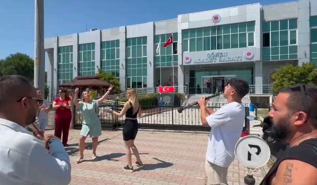 5 Yıllık Dava Bitti, Özgürlüğünü Davul Zurna ve Lokmayla Kutladı!
