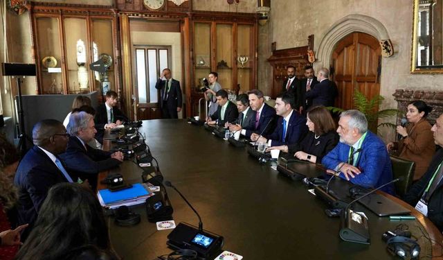 Bakan Kurum ve Bakan Bayraktar, BM Genel Sekreteri Guterres ile bir araya geldi