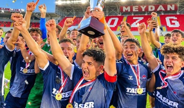 Bursa Orhangazi Futbol Kulübü, U18 Türkiye Şampiyonu oldu