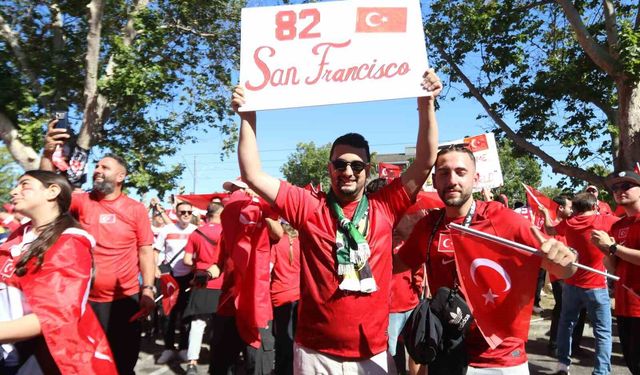 Türk taraftarlar, San Francisco'da heyecanla maç saatini bekliyor
