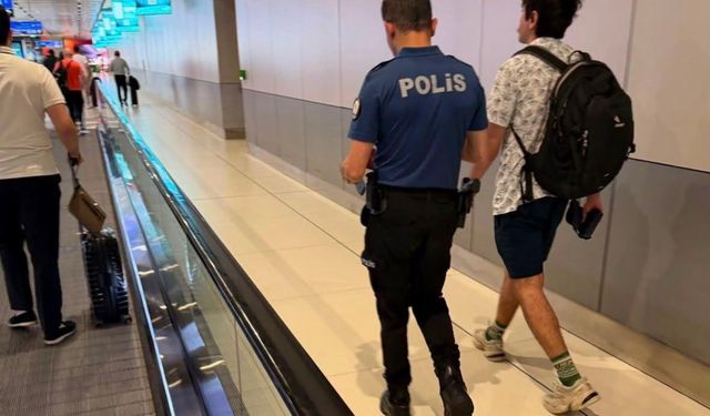 Komedyen Deniz Göktaş gözaltına alındı