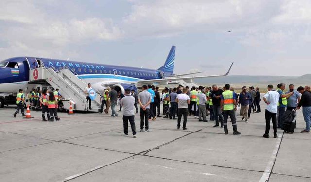 Bakü-Kars direkt uçak seferleri başladı