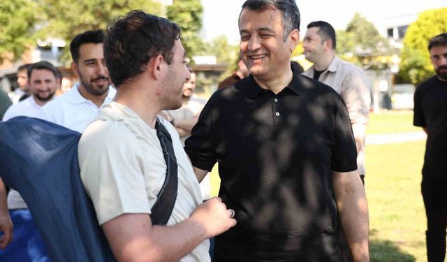 Başkan Doğan gençlerle buluştu: Petek Genç'te samimi sohbet