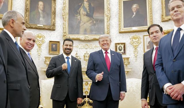 Irak Başbakanı Zeydi, Beyaz Saray'da Trump ile bir araya geldi