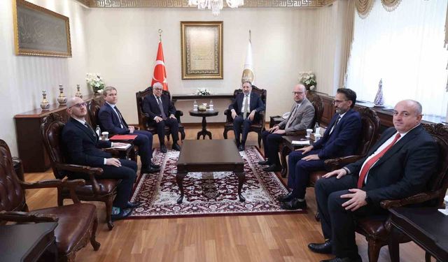 Rusya'nın Türkiye Büyükelçisi Vershinin, Diyanet İşlere Başkanı Arpaguş ile bir araya geldi