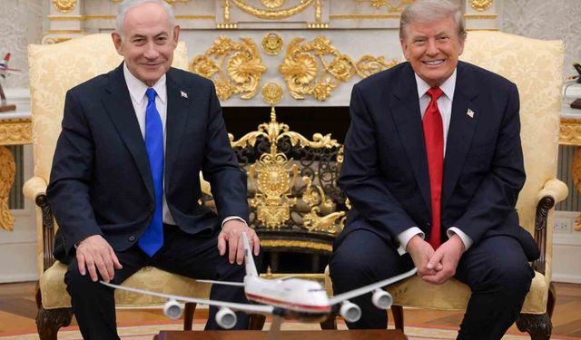 Trump ve Netanyahu, İran'la yapılan savaşın başından beri ilk kez yüz yüze görüştü