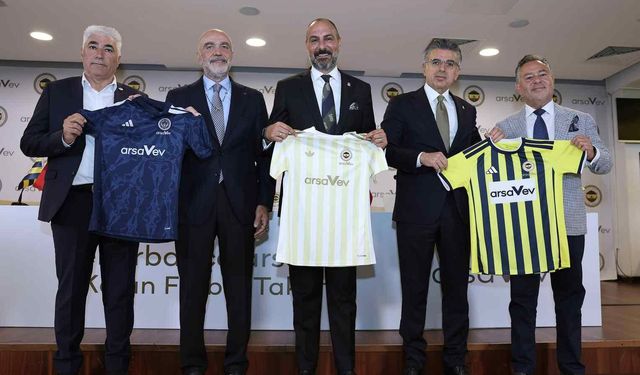 Fenerbahçe’de Kadın Futbol Takımı, arsaVev’e Emanet
