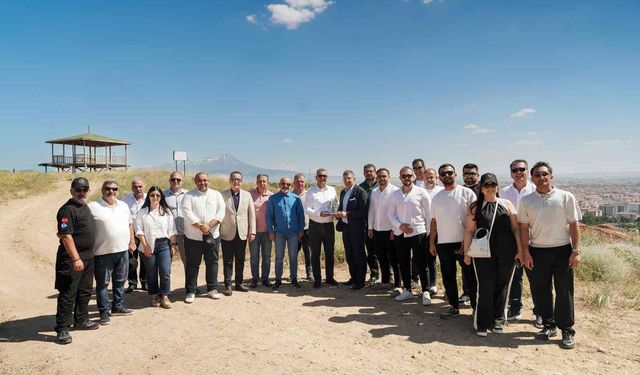 Mercedes-Benz Türk ve Kâmil Koç'un Uzun Soluklu İş Ortaklığı Geleceğe Kök Salıyor