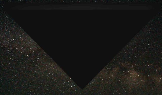 ABD, UFO'lar hakkında yeni görüntü ve belgeler yayınladı