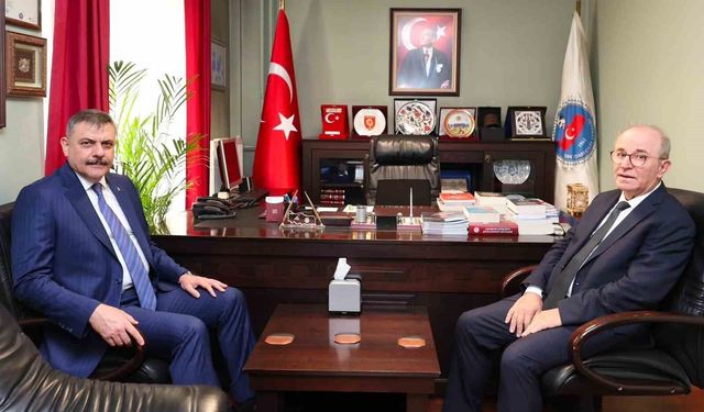 Bakan Çiftçi'den Türk İdareciler Derneği'ne ziyaret