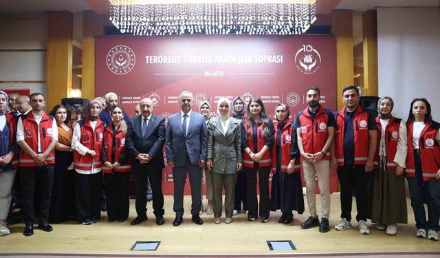 Bakan Göktaş: 'Terörsüz Türkiye torunlarınız daha huzurlu bir Türkiye'de büyüsün diye ve güçlü Türkiye'nin teminatı olması için var'