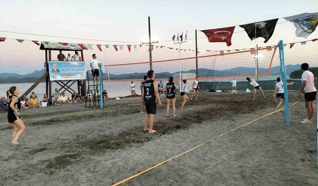 Köyceğiz'de Plaj Voleybolu Turnuvası heyecanı başladı