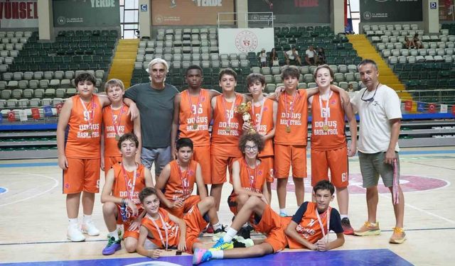 Menteşe'de Zafer Bayramı coşkusu parkeye yansıdı