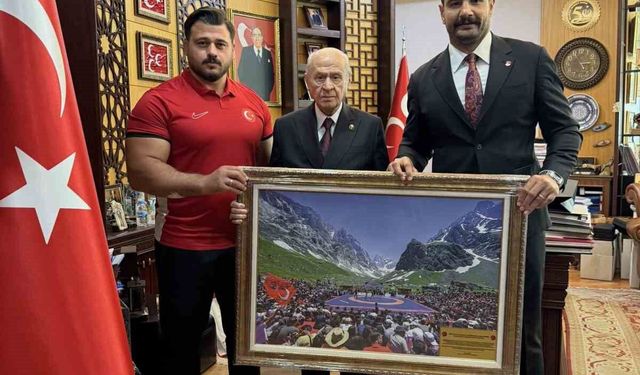 Taha Akgül ve Rıza Kayaalp'ten MHP Lideri Bahçeli'ye ziyaret