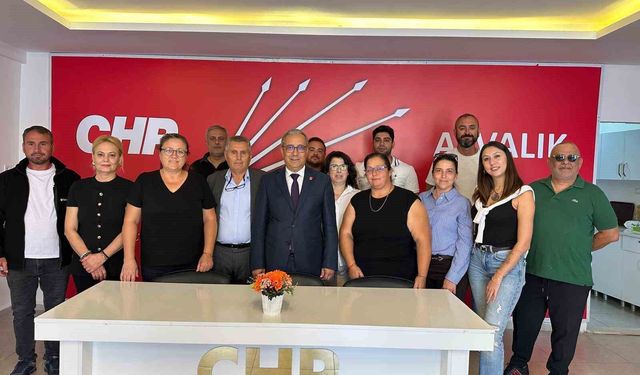 CHP Ayvalık'ta yeni yönetim görev dağılımını yaptı