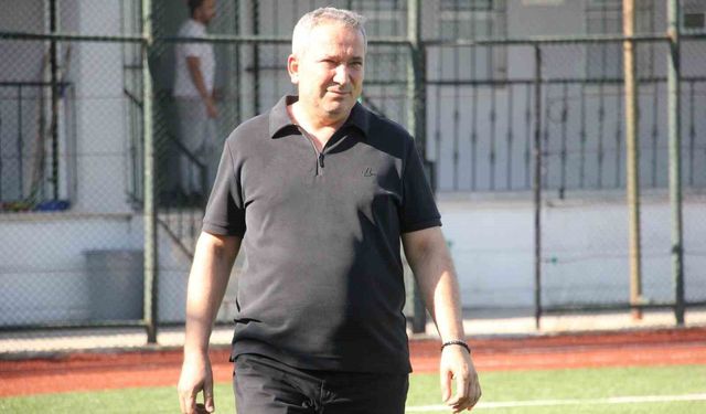 Kurucu Başkan Gürel 'Biz bunlara bu kulübü tuta koyun diye verdik, bunlar kulübü yutmaya çalışıyorlar'