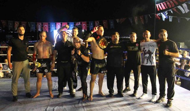 Muaythai şampiyonluk kemerleri Manisa'ya geldi