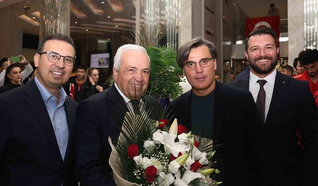 Nilüfer Belediye Başkanı Şadi Özdemir, Türkiye ve İtalya milli takımlarını karşıladı