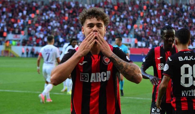 Trendyol Süper Lig: Çorum FK: 2 - Eyüpspor: 0 (İlk yarı)