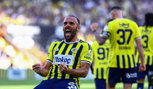 Trendyol Süper Lig: Fenerbahçe: 2 - Eyüpspor: 0 (Maç devam ediyor)