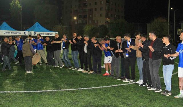 Çorum'da 65 köyün futbol mücadelesi: Şampiyonluğu halay çekilerek kutladılar