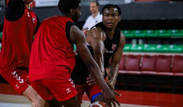 Karşıyaka Basketbol'un konuğu Galatasaray