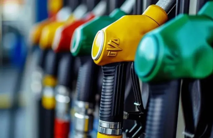 Benzin ve Motorin Zamları Tabelalara Yansıdı