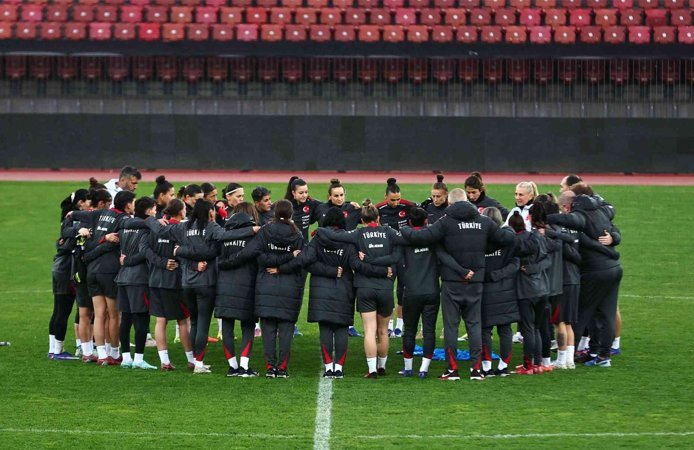 Kadın A Milli Takımı, İsviçre deplasmanında kritik sınavına çıkıyor