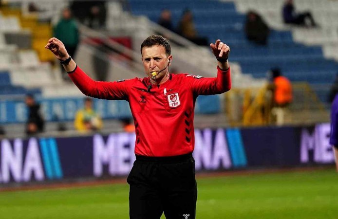 Galatasaray - Fenerbahçe derbisinin hakemi Yasin Kol oldu