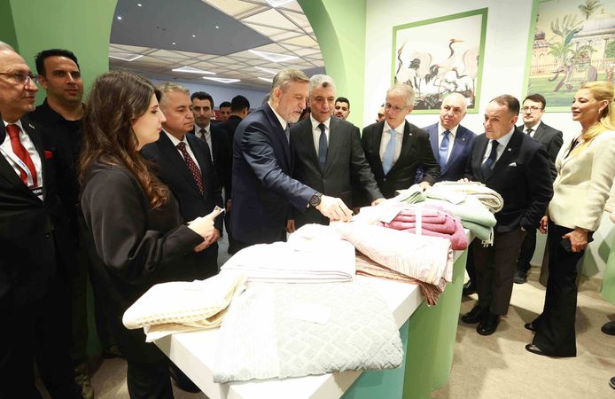 Dünya ev tekstili sektörü HOMETEX'te buluştu