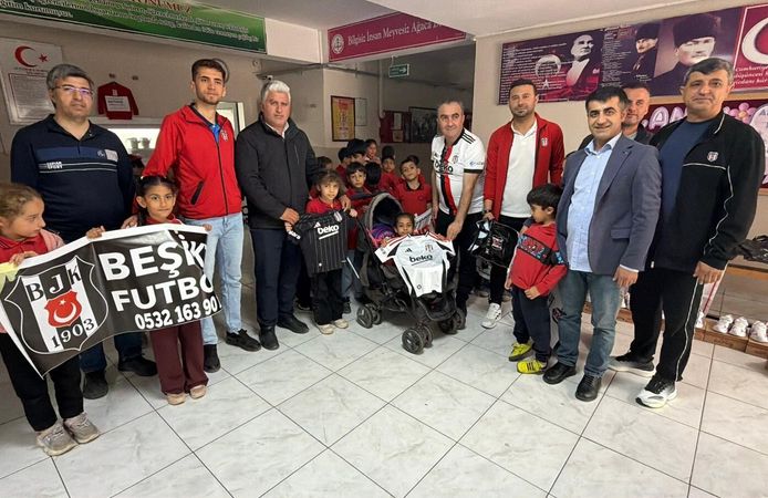 Beşiktaş'ın "Bu Forma Benden Sana Kardeşim" Kampanyası Çocukların Yüzünü Güldürdü!