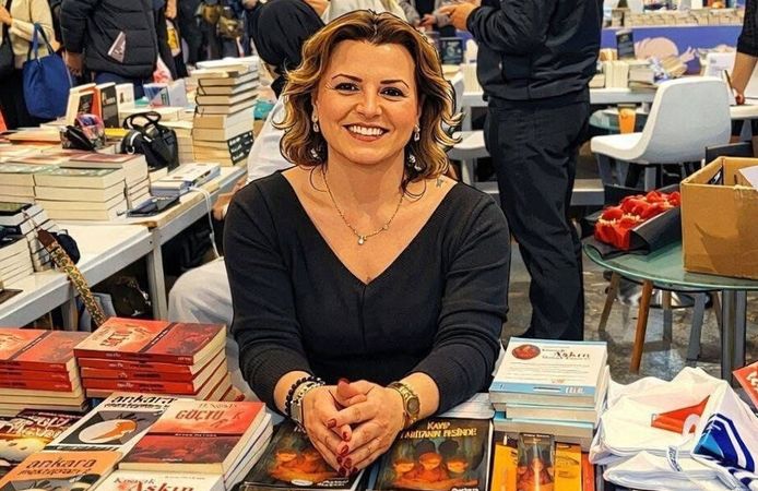 Bayram ziyaretine giden Yazar Ayten Öztürk bıçaklanarak öldürüldü