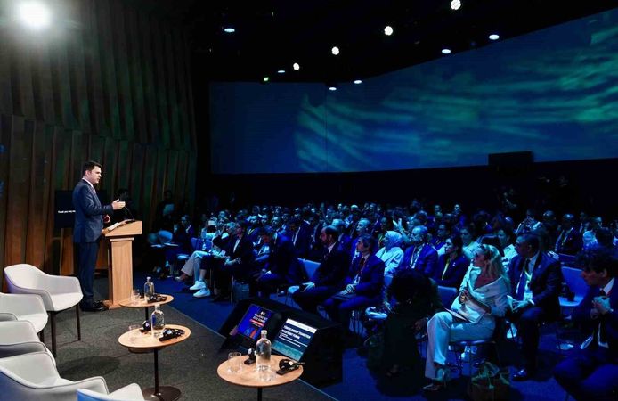 Bakan Kurum, Londra'da Türkiye Enerji Dönüşümü Yatırım Forumu'nda konuştu