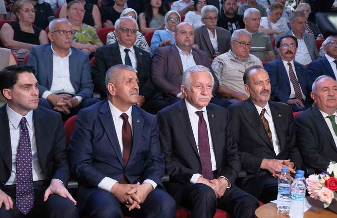 MHP'li Şahin: 'Ya silahlar gömülecek ya da silahlarıyla gömülecekler'