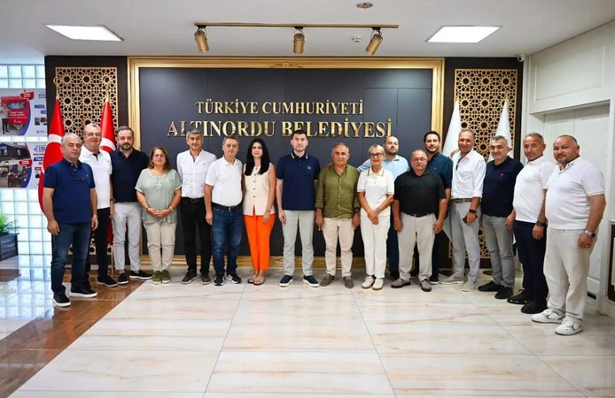 Altınordu Belediye Başkanı Tepe, CHP'den istifa etti
