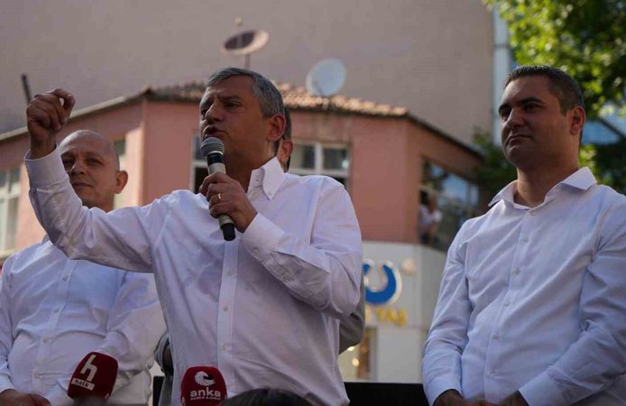 Özgür Özel'den yeni parti sinyali: 'Ya partimizi geri alacağız ya yeni bir yol açacağız'