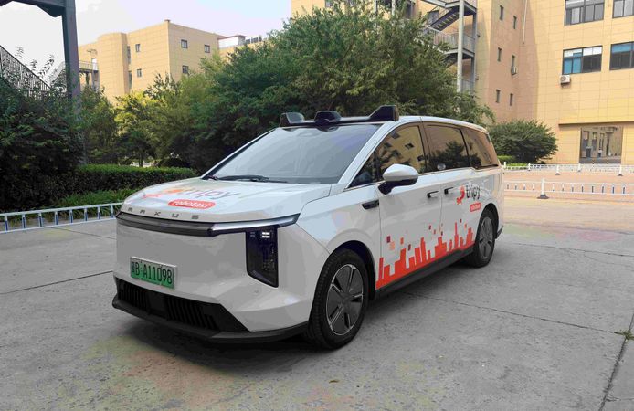 Sürücüsüz ulaşımın geleceği Türkiye yollarına geliyor: Tripy Robotaxi